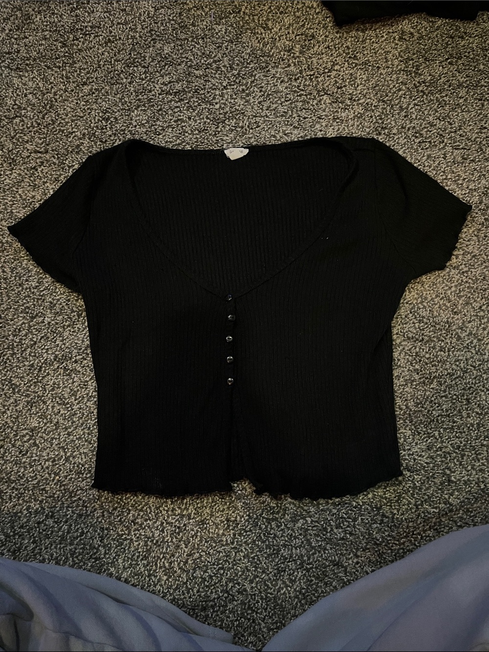 Garage Black Ribbed V-Neck Button Crop Top scallop edge